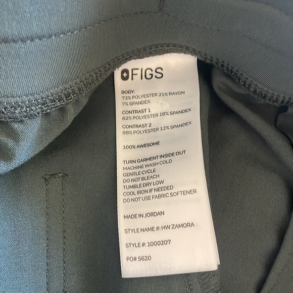 FIGS Scrub Set Small - Picture 5 of 6